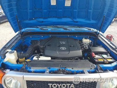 Zdjęcie 11 z 12 samochodu: 2007 TOYOTA FJ CRUISER BASE VIN:JTEBU11F970063058 - miniatura