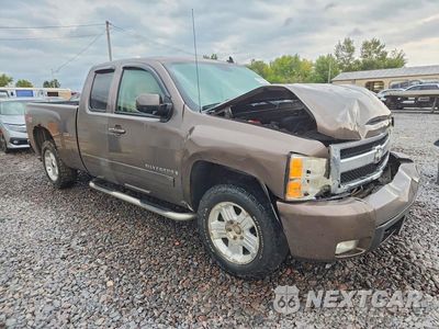 Czwarte zdjęcie samochodu z boku: 2008 CHEVROLET SILVERADO K1500 VIN:2GCEK19J981306468 - miniatura