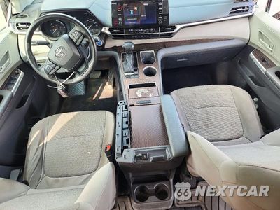 Zdjęcie 8 z 13 samochodu: 2022 TOYOTA SIENNA LE VIN:5TDKRKEC7NS125028 - miniatura