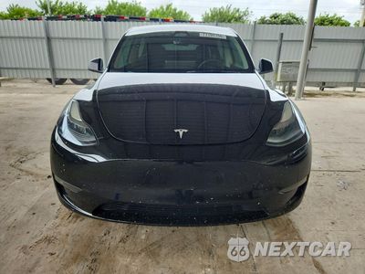 Piąte zdjęcie samochodu w środku: 2023 TESLA MODEL Y VIN:7SAYGDEF6PF769524 - miniatura