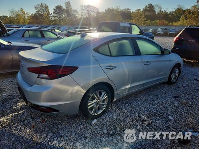 Trzecie zdjęcie samochodu z tyłu: 2019 HYUNDAI ELANTRA VALUE EDITION VIN:5NPD84LF6KH479273 - miniatura