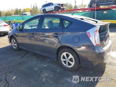 Drugie zdjęcie samochodu z przodu: 2013 TOYOTA PRIUS TWO VIN:JTDKN3DU3D5617930 - miniatura