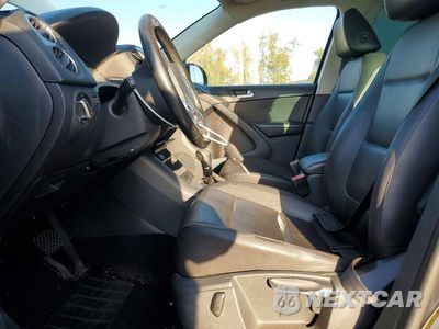 Zdjęcie 7 z 13 samochodu: 2012 VOLKSWAGEN TIGUAN S VIN:WVGAV7AX8CW510331 - miniatura