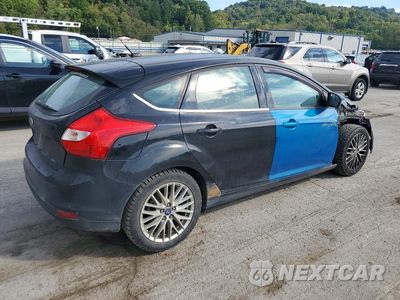 Trzecie zdjęcie samochodu z tyłu: 2012 FORD FOCUS SEL VIN:1FAHP3M22CL209938 - miniatura