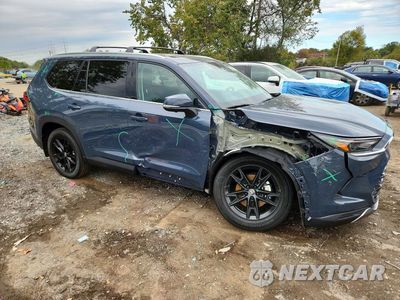 Czwarte zdjęcie samochodu z boku: 2024 TOYOTA GRAND HIGHLANDER LIMITED VIN:5TDAAAB51RS037472 - miniatura