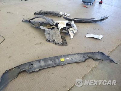 Zdjęcie 12 z 13 samochodu: 2014 LEXUS IS 350 VIN:JTHCE1D25E5003775 - miniatura