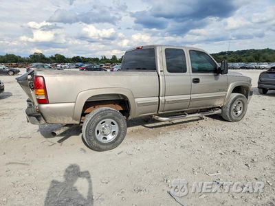 Trzecie zdjęcie samochodu z tyłu: 2002 CHEVROLET SILVERADO C2500 HEAVY DUTY VIN:1GCHC29U02E194904 - miniatura