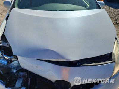 Zdjęcie 11 z 12 samochodu: 2013 TOYOTA PRIUS THREE VIN:JTDKN3DU9D5674746 - miniatura