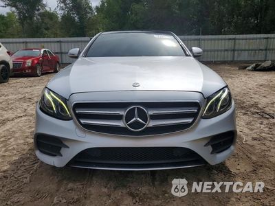 Piąte zdjęcie samochodu w środku: 2017 MERCEDES-BENZ E 300 VIN:WDDZF4JB7HA052105 - miniatura