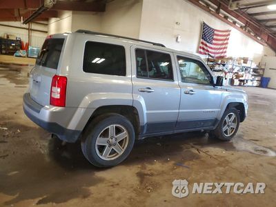 Trzecie zdjęcie samochodu z tyłu: 2014 JEEP PATRIOT LATITUDE VIN:1C4NJRFB5ED847970 - miniatura
