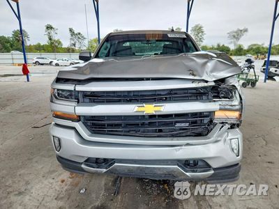 Piąte zdjęcie samochodu w środku: 2018 CHEVROLET SILVERADO K1500 LT VIN:3GCUKREC5JG499734 - miniatura