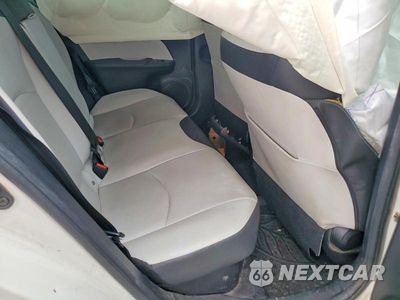 Zdjęcie 10 z 12 samochodu: 2017 TOYOTA PRIUS FOUR VIN:JTDKARFU6H3031347 - miniatura