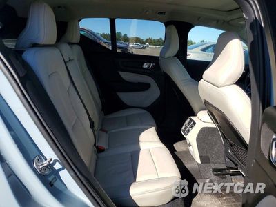 Zdjęcie 11 z 13 samochodu: 2019 VOLVO XC40 T5 MOMENTUM VIN:YV4162XZ0K2004962 - miniatura