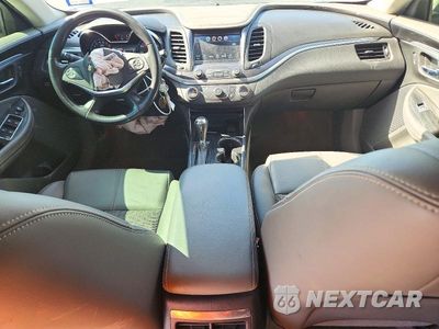 Zdjęcie 8 z 13 samochodu: 2017 CHEVROLET IMPALA LT VIN:2G1105SA3H9151190 - miniatura