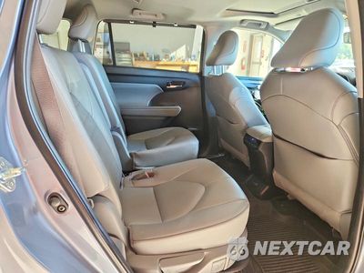 Zdjęcie 11 z 14 samochodu: 2022 TOYOTA HIGHLANDER HYBRID XLE VIN:5TDGBRCH8NS081946 - miniatura