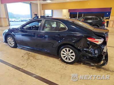 Drugie zdjęcie samochodu z przodu: 2018 TOYOTA CAMRY LE VIN:4T1B11HK4JU678547 - miniatura