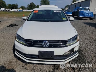Piąte zdjęcie samochodu w środku: 2018 VOLKSWAGEN JETTA S VIN:3VW2B7AJ5JM217722 - miniatura