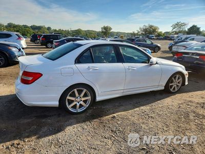 Trzecie zdjęcie samochodu z tyłu: 2013 MERCEDES-BENZ C 250 VIN:WDDGF4HB1DA804033 - miniatura