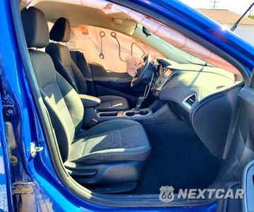 Zdjęcie 7 z 13 samochodu: 2018 CHEVROLET CRUZE LT VIN:1G1BE5SM1J7159845 - miniatura