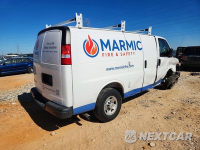 Trzecie zdjęcie samochodu z tyłu: 2025 CHEVROLET EXPRESS G2500 DELIVERY VAN VIN:1GCWGAFP1S1157422 - miniatura