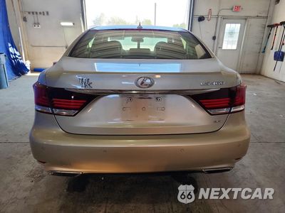 Zdjęcie 6 z 12 samochodu: 2013 LEXUS LS 460 VIN:JTHCL5EF4D5015557 - miniatura