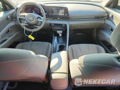 Zdjęcie 8 z 12 samochodu: 2021 HYUNDAI ELANTRA SEL VIN:5NPLM4AG9MH025671 - miniatura