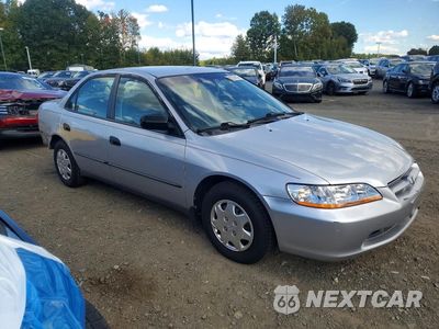 Czwarte zdjęcie samochodu z boku: 1999 HONDA ACCORD DX VIN:1HGCF8643XA157113 - miniatura