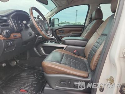 Zdjęcie 7 z 12 samochodu: 2016 NISSAN TITAN XD PLATINUM RESERVE VIN:1N6BA1F44GN516149 - miniatura