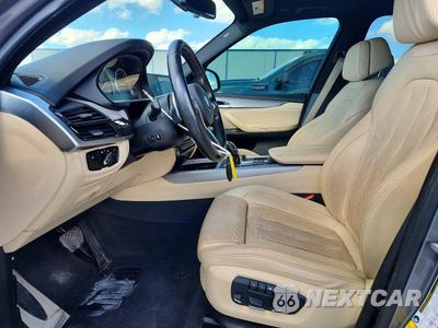 Zdjęcie 7 z 13 samochodu: 2017 BMW X5 XDR40E VIN:5UXKT0C37H0V95302 - miniatura
