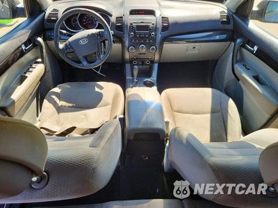 Zdjęcie 8 z 13 samochodu: 2011 KIA SORENTO LX VIN:5XYKT4A11BG062518 - miniatura