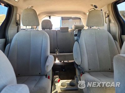 Zdjęcie 10 z 14 samochodu: 2012 TOYOTA SIENNA LE VIN:5TDKK3DC9CS214320 - miniatura