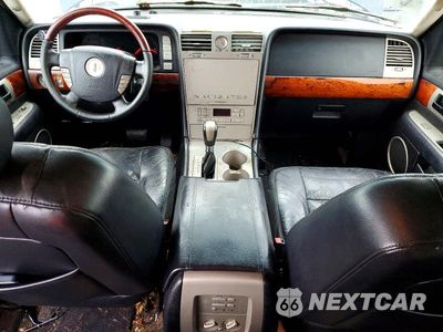 Zdjęcie 8 z 13 samochodu: 2003 LINCOLN NAVIGATOR VIN:5LMFU27R13LJ07696 - miniatura