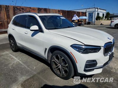 Czwarte zdjęcie samochodu z boku: 2021 BMW X5 SDRIVE 40I VIN:5UXCR4C09M9F46806 - miniatura