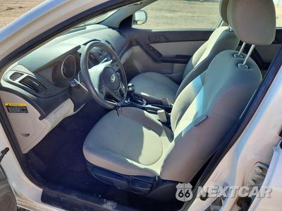 Zdjęcie 7 z 12 samochodu: 2012 KIA FORTE EX VIN:KNAFU4A20C5611611 - miniatura