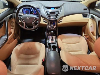 Zdjęcie 8 z 12 samochodu: 2013 HYUNDAI ELANTRA GLS VIN:5NPDH4AE6DH384662 - miniatura