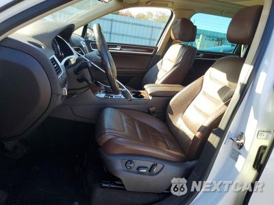 Zdjęcie 7 z 13 samochodu: 2014 VOLKSWAGEN TOUAREG V6 TDI VIN:WVGEP9BP0ED010281 - miniatura