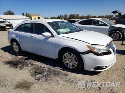 Czwarte zdjęcie samochodu z boku: 2012 CHRYSLER 200 LX VIN:1C3CCBAB2CN248990 - miniatura