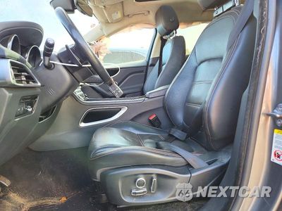 Zdjęcie 7 z 13 samochodu: 2019 JAGUAR F-PACE PRESTIGE VIN:SADCK2FN6KA607575 - miniatura
