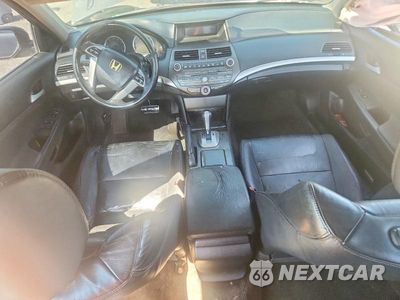 Zdjęcie 8 z 12 samochodu: 2011 HONDA ACCORD SE VIN:1HGCP2F6XBA092068 - miniatura
