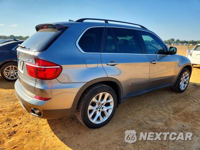 Trzecie zdjęcie samochodu z tyłu: 2013 BMW X5 XDRIVE35I VIN:5UXZV4C58D0G54369 - miniatura