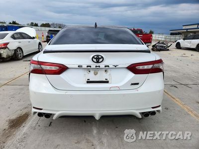 Zdjęcie 6 z 13 samochodu: 2018 TOYOTA CAMRY XSE VIN:4T1B61HK9JU089804 - miniatura