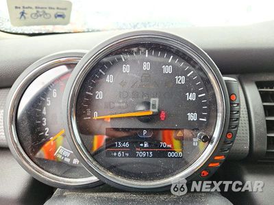 Zdjęcie 9 z 12 samochodu: 2017 MINI COOPER VIN:WMWXP5C51H3B77634 - miniatura