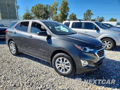 Czwarte zdjęcie samochodu z boku: 2021 CHEVROLET EQUINOX LS VIN:2GNAXHEV1M6155681 - miniatura