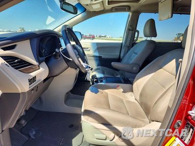 Zdjęcie 7 z 14 samochodu: 2017 TOYOTA SIENNA XLE 8-PASSENGER VIN:5TDYZ3DC6HS816718 - miniatura
