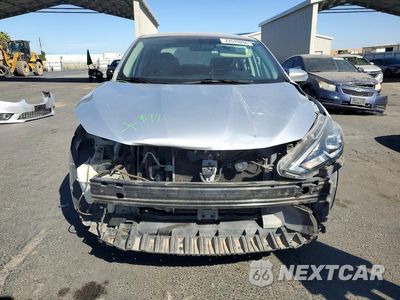Piąte zdjęcie samochodu w środku: 2016 NISSAN SENTRA SR VIN:3N1AB7AP3GY265792 - miniatura