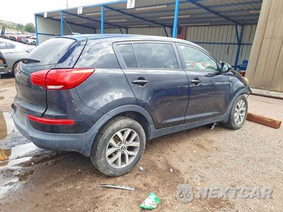 Trzecie zdjęcie samochodu z tyłu: 2016 KIA SPORTAGE LX VIN:KNDPBCAC6G7870193 - miniatura