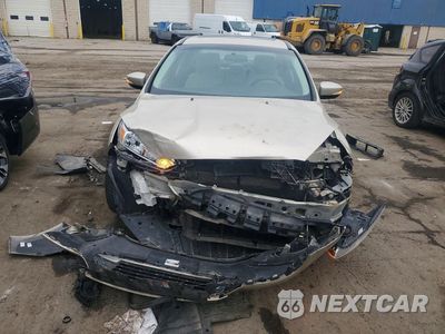 Piąte zdjęcie samochodu w środku: 2018 FORD FOCUS TITANIUM VIN:1FADP3J23JL302015 - miniatura