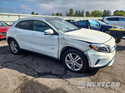 Czwarte zdjęcie samochodu z boku: 2015 MERCEDES-BENZ GLA 250 4MATIC VIN:WDCTG4GB0FJ040082 - miniatura