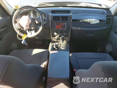 Zdjęcie 8 z 13 samochodu: 2012 JEEP LIBERTY SPORT VIN:1C4PJMAK9CW144117 - miniatura