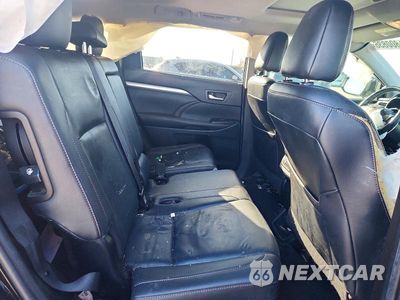Zdjęcie 11 z 13 samochodu: 2019 TOYOTA HIGHLANDER XLE VIN:5TDKZRFH9KS314293 - miniatura